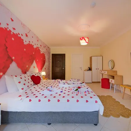 Larimar Hotel
