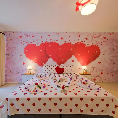 Larimar Hotel 2*
