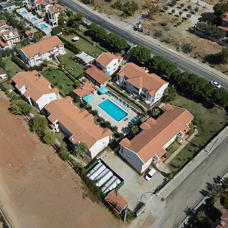 Larimar Hotel 2*
